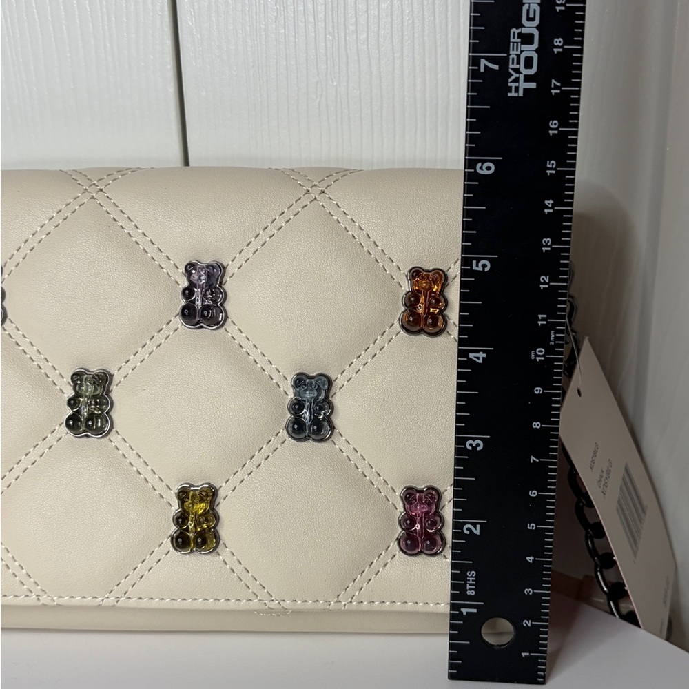 Betsy Johnson XOSybilg Gummy Bear Crossbody - Picture 6 of 13